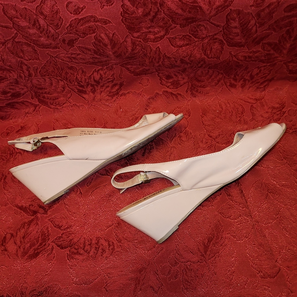 JUDITH - TANYA PINK WEDGE SLINGBACK SANDAL - SIZE 9.5M